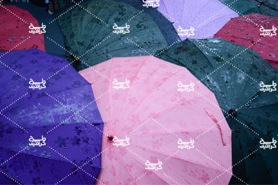 دانلود تصویر چتر های رنگی با روزلیشن بالا