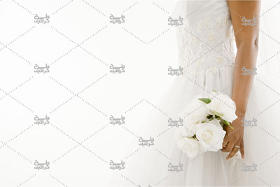 دانلود عکس عروس با دسته گل رز سفید